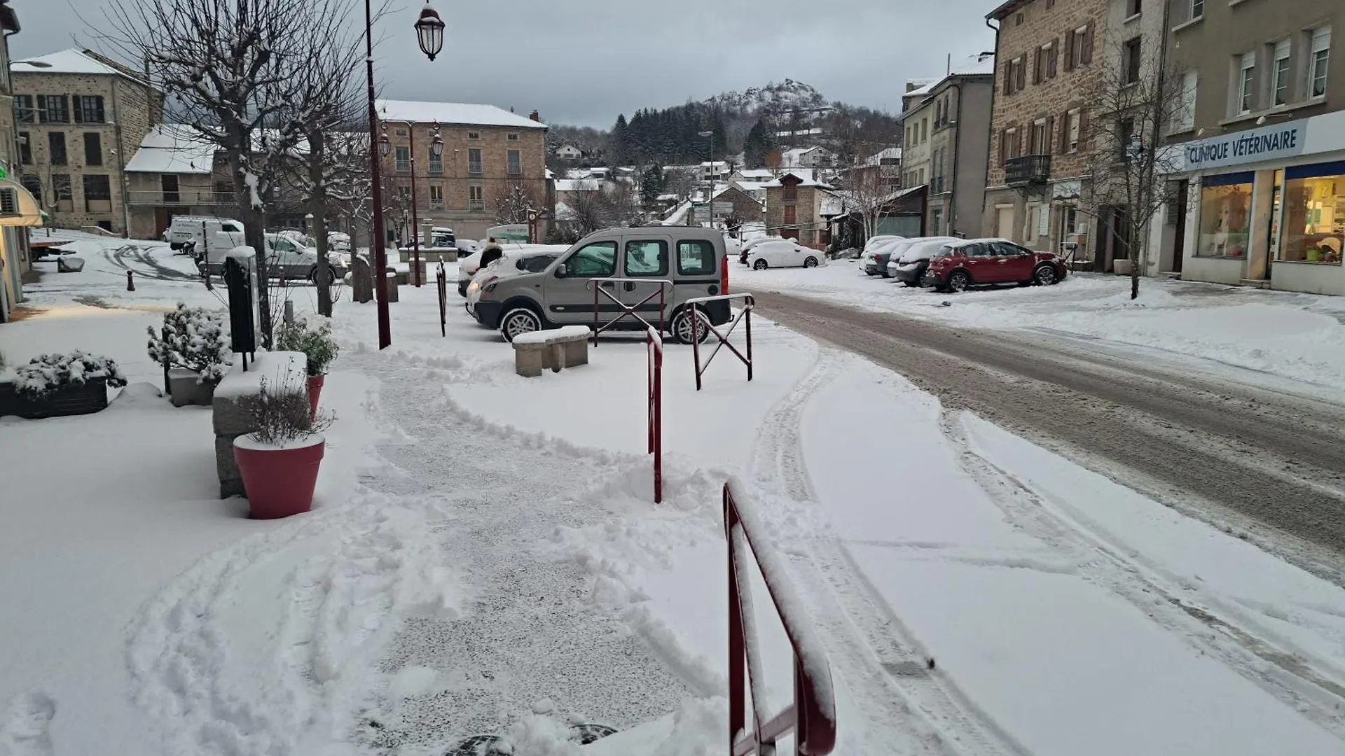 ***  Le Barriol Hotel Saint-Julien-Chapteuil France