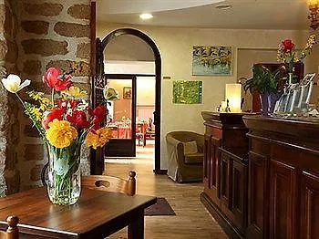 ***  Le Barriol Hotel Saint-Julien-Chapteuil France